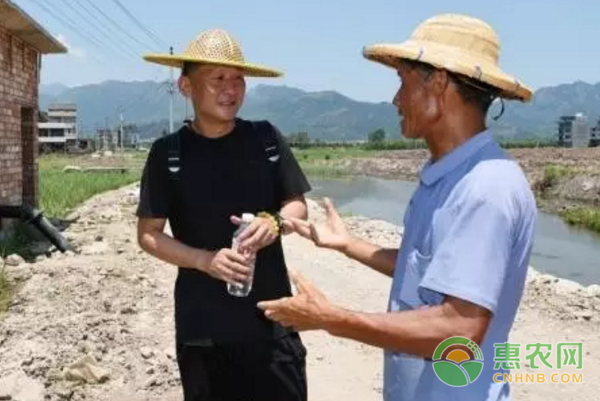 陡门头村“第一书记”邱明带动村庄致富 解决村民困难